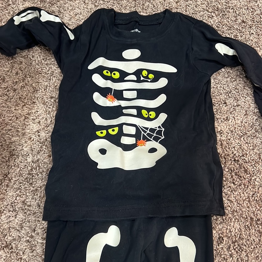 Toddler Halloween shirt & pjs - Picture 5 of 5